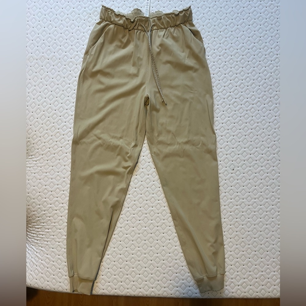 LULULEMON Khaki Women’s  Jogger Pants